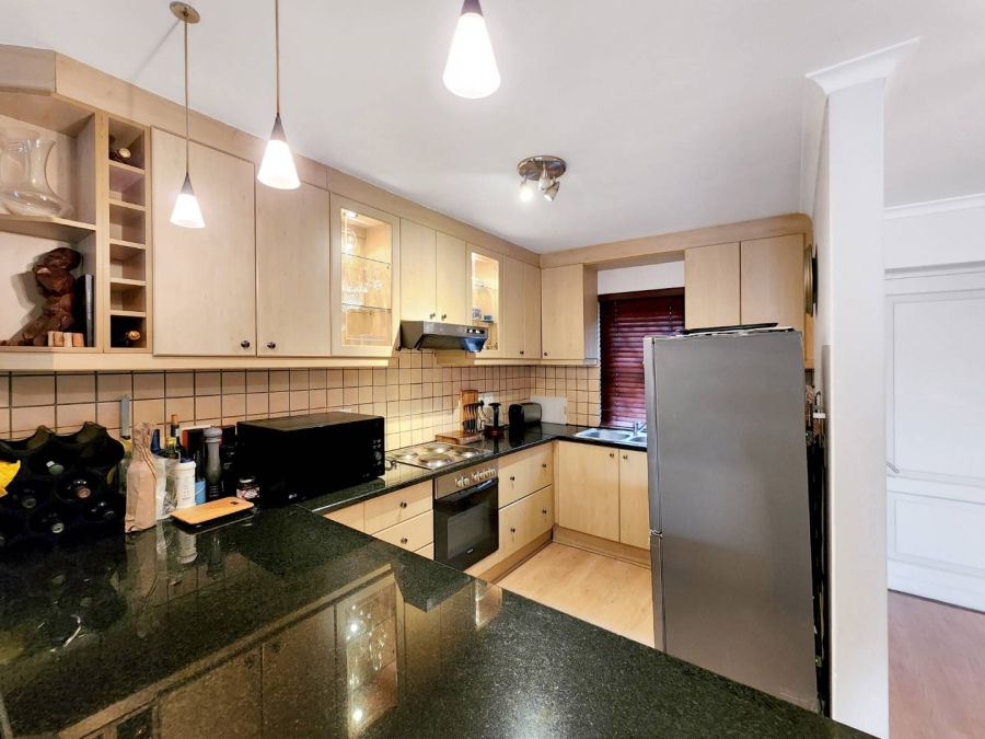 To Let 2 Bedroom Property for Rent in Gardens Western Cape